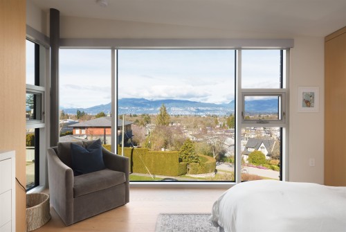 3250 20Th Avenue W, Vancouver, BC - Indoor