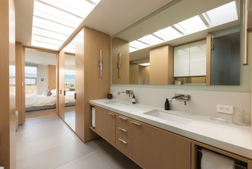 3250 20Th Avenue W, Vancouver, BC - Indoor Photo Showing Bathroom