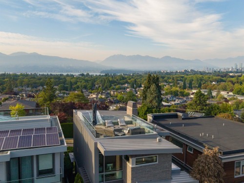 3250 20Th Avenue W, Vancouver, BC - Outdoor With View