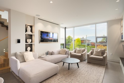 3250 20Th Avenue W, Vancouver, BC - Indoor Photo Showing Living Room