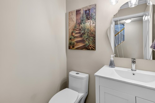 A-20736 River Road, Maple Ridge, BC - Indoor Photo Showing Bathroom