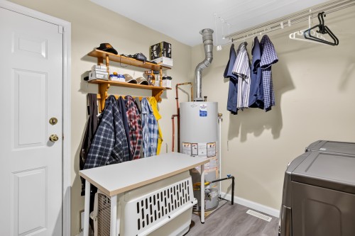 A-20736 River Road, Maple Ridge, BC - Indoor