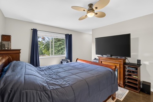 A-20736 River Road, Maple Ridge, BC - Indoor Photo Showing Bedroom