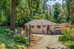 6136 Marine Drive Burnaby, BC V3N 2Y1