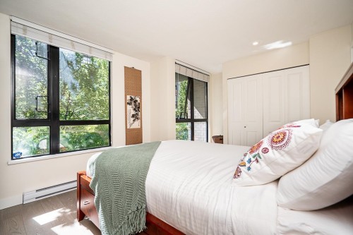 1261 Richards Street, Vancouver, BC - Indoor Photo Showing Bedroom