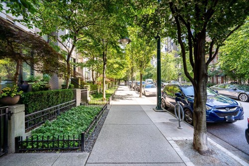 1261 Richards Street, Vancouver, BC - Outdoor