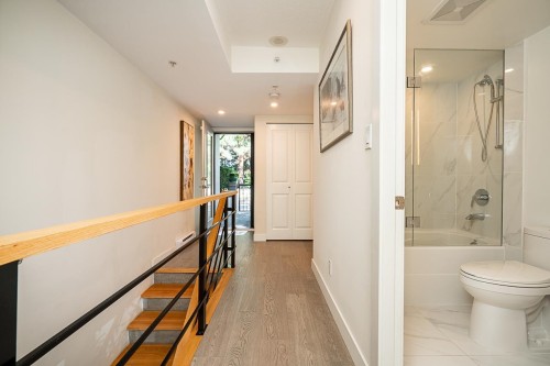 1261 Richards Street, Vancouver, BC - Indoor Photo Showing Bathroom