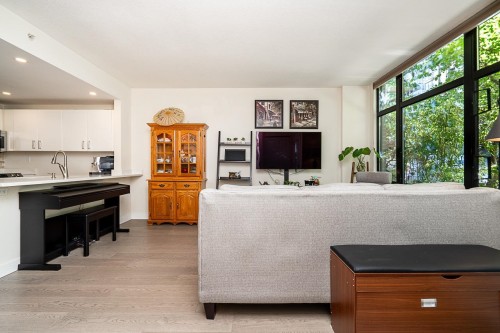 1261 Richards Street, Vancouver, BC - Indoor