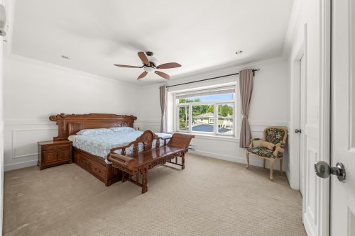 3557 47Th Avenue E, Vancouver, BC - Indoor Photo Showing Bedroom
