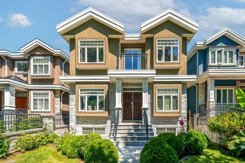 3557 47Th Avenue E, Vancouver, BC - Outdoor With Balcony With Facade