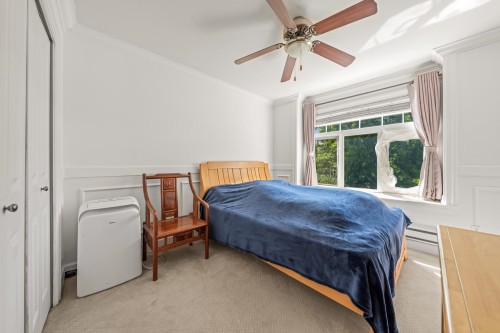 3557 47Th Avenue E, Vancouver, BC - Indoor Photo Showing Bedroom