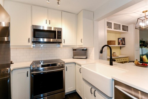 104-12639 No. 2 Road, Richmond, BC - Indoor Photo Showing Kitchen With Stainless Steel Kitchen With Upgraded Kitchen