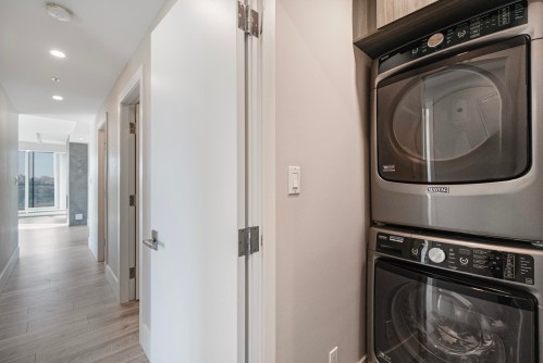 18A-199 Drake Street, Vancouver, BC - Indoor Photo Showing Laundry Room