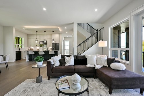 1527 Dayton Street, Coquitlam, BC - Indoor Photo Showing Living Room