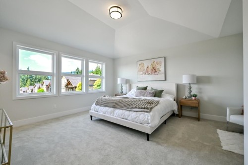 1527 Dayton Street, Coquitlam, BC - Indoor Photo Showing Bedroom