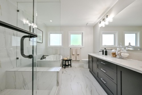 1527 Dayton Street, Coquitlam, BC - Indoor Photo Showing Bathroom