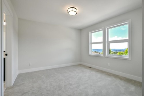 1527 Dayton Street, Coquitlam, BC - Indoor Photo Showing Other Room