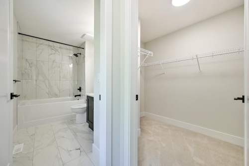 1527 Dayton Street, Coquitlam, BC - Indoor Photo Showing Bathroom