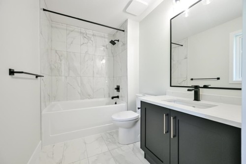 1527 Dayton Street, Coquitlam, BC - Indoor Photo Showing Bathroom