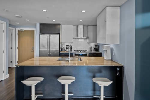 1509-1618 Quebec Street, Vancouver, BC - Indoor Photo Showing Kitchen With Upgraded Kitchen