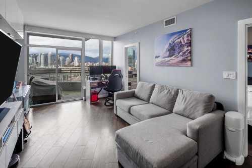 1509-1618 Quebec Street, Vancouver, BC - Indoor Photo Showing Living Room