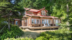 105 Island Park Drive Galiano Island, BC V0N 1P0