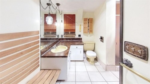 1230 Malvern Place, Delta, BC - Indoor Photo Showing Bathroom