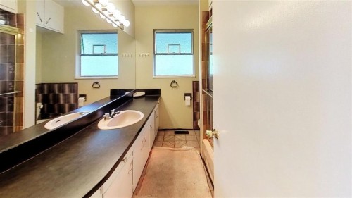 1230 Malvern Place, Delta, BC - Indoor Photo Showing Bathroom