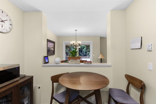 14-2736 Atlin Place, Coquitlam, BC - Indoor Photo Showing Dining Room