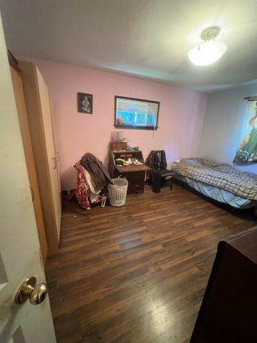21584 122Nd Avenue, Maple Ridge, BC - Indoor Photo Showing Bedroom