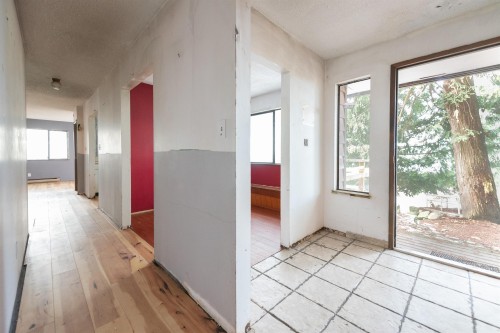 12928 Jesse Road, Madeira Park, BC - Indoor Photo Showing Other Room
