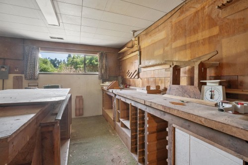 1768 Ottawa Place, West Vancouver, BC - Indoor Photo Showing Kitchen