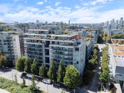 806-1633 Ontario Street  Vancouver, BC V5Y 0C2