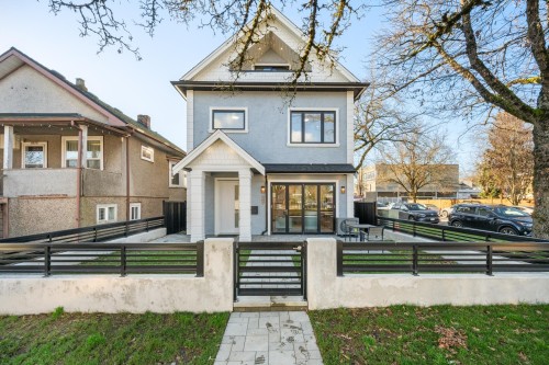 6307 Chester Street, Vancouver, BC - Outdoor With Facade