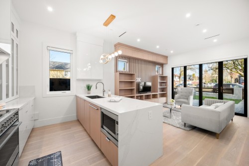 6307 Chester Street, Vancouver, BC - Indoor Photo Showing Kitchen With Upgraded Kitchen
