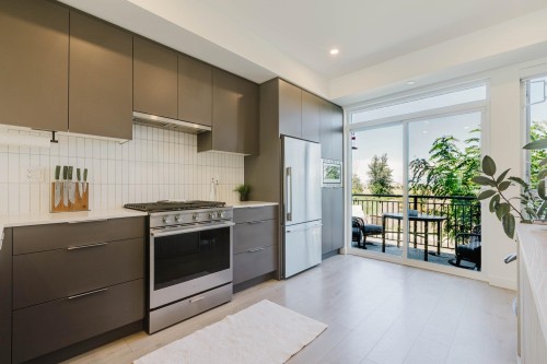 40-4375 Cormorant Way, Tsawwassen, BC - Indoor Photo Showing Kitchen