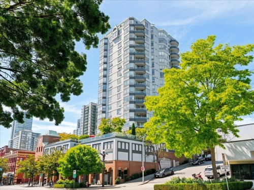 702-328 Clarkson Street, New Westminster, BC - Outdoor With Facade