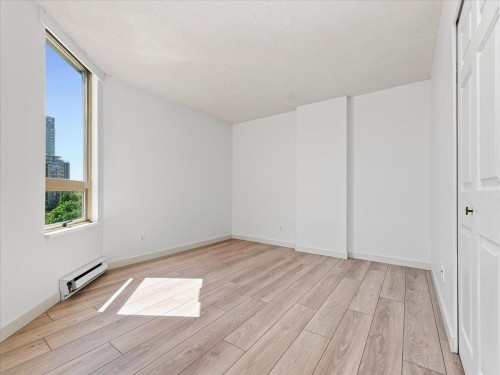 702-328 Clarkson Street, New Westminster, BC - Indoor Photo Showing Other Room