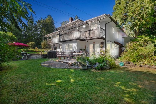 815 29Th Street E, North Vancouver, BC - Outdoor