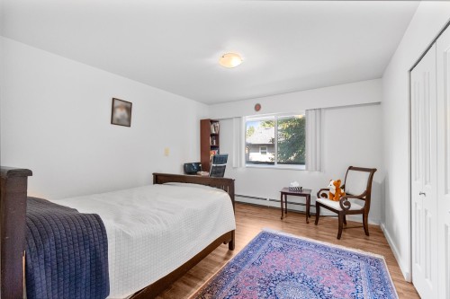 815 29Th Street E, North Vancouver, BC - Indoor Photo Showing Bedroom
