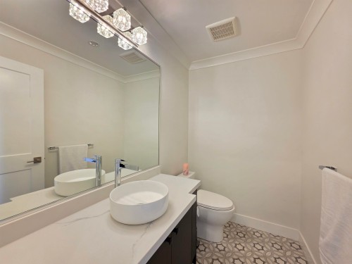 17-9680 Williams Road, Richmond, BC - Indoor Photo Showing Bathroom