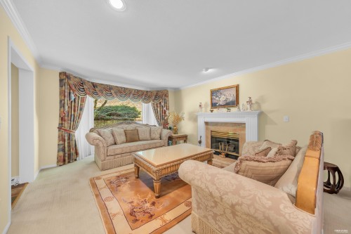 3898 Fromme Road, North Vancouver, BC - Indoor Photo Showing Living Room With Fireplace
