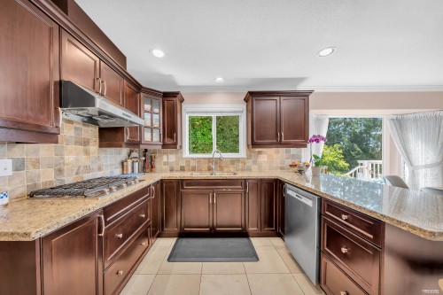 3898 Fromme Road, North Vancouver, BC - Indoor Photo Showing Kitchen