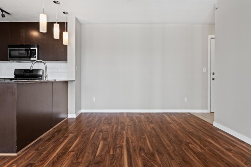 1408-39 Sixth Street, New Westminster, BC - Indoor Photo Showing Kitchen