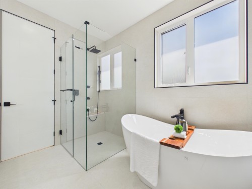 2-6512 Grant Street, Burnaby, BC - Indoor Photo Showing Bathroom