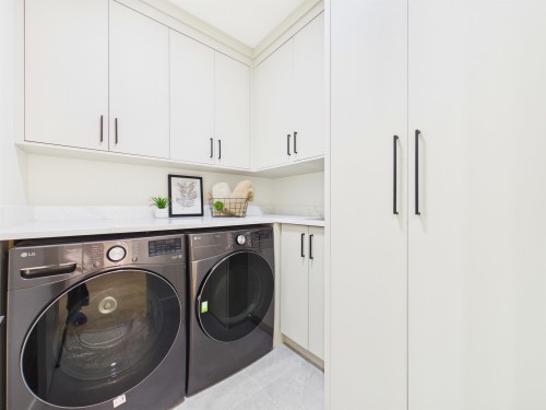 2-6512 Grant Street, Burnaby, BC - Indoor Photo Showing Laundry Room