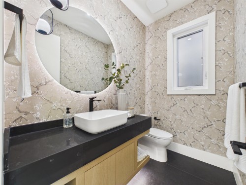 2-6512 Grant Street, Burnaby, BC - Indoor Photo Showing Bathroom