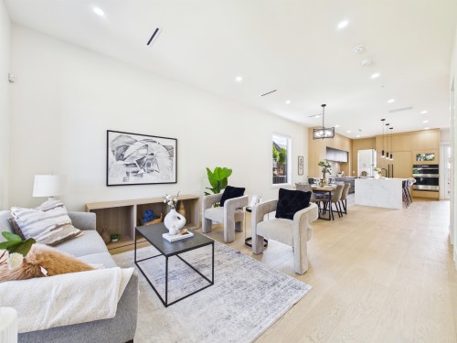 2-6512 Grant Street, Burnaby, BC - Indoor Photo Showing Living Room