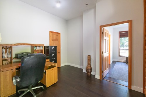 6979 Sechelt Inlet Road, Sechelt, BC - Indoor Photo Showing Office