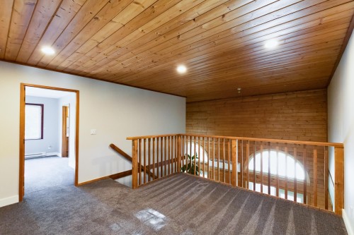6979 Sechelt Inlet Road, Sechelt, BC - Indoor Photo Showing Other Room